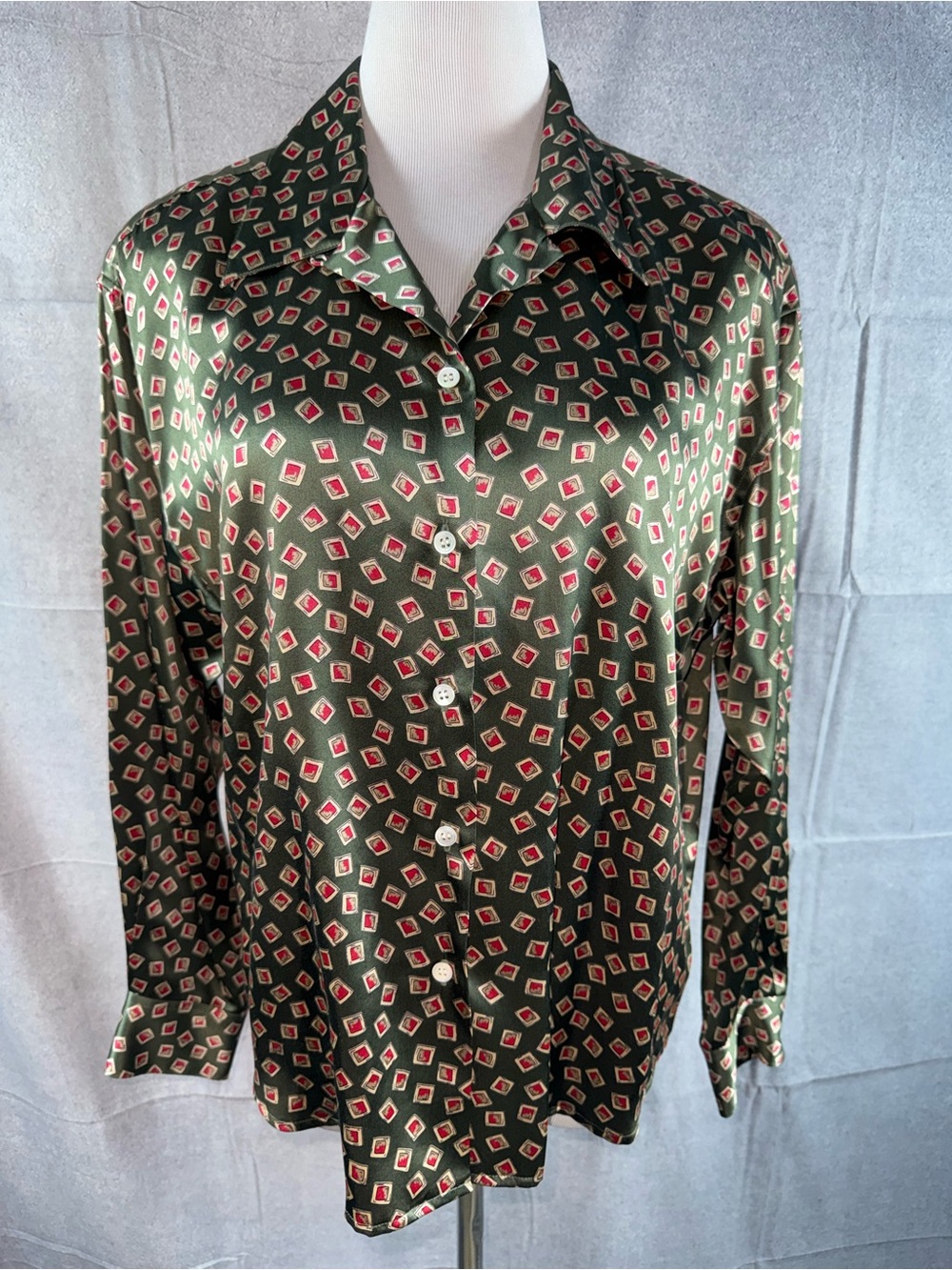 2629-Vintage Austin Reed Olive Green Geometric Print Button-Down Shirt